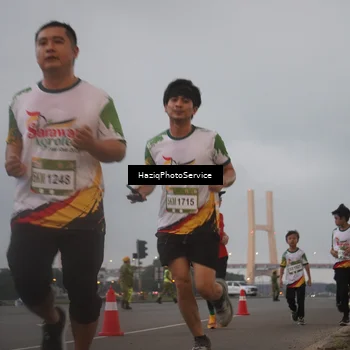 Runner Photo 7725417