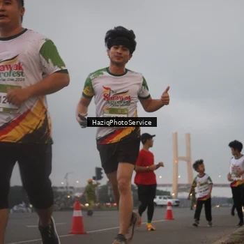Runner Photo 7725423