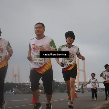 Runner Photo 7725424