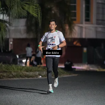 Runner Photo 7725440