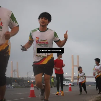 Runner Photo 7725471