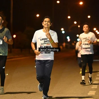 Runner Photo 7725476