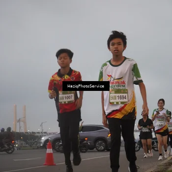 Runner Photo 7725494