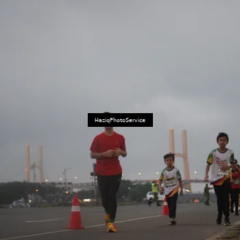 Runner Photo 7725515