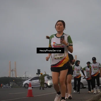 Runner Photo 7725523