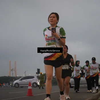 Runner Photo 7725531
