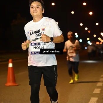 Runner Photo 7725547