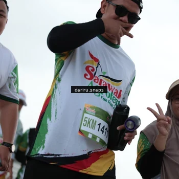 Runner Photo 7725572