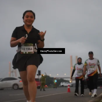 Runner Photo 7725574