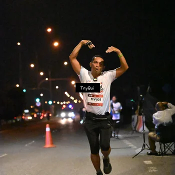 Runner Photo 7725598