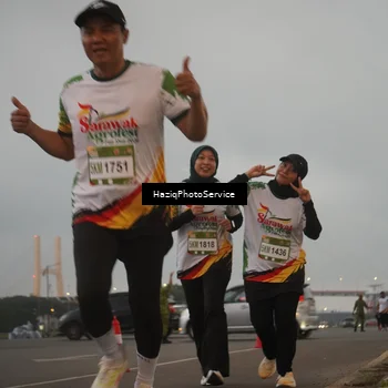 Runner Photo 7725607