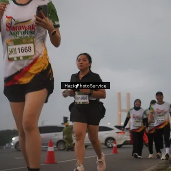 Runner Photo 7725634