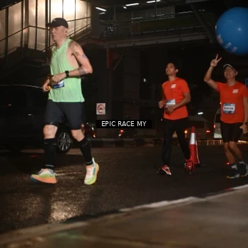 Runner Photo 7725651