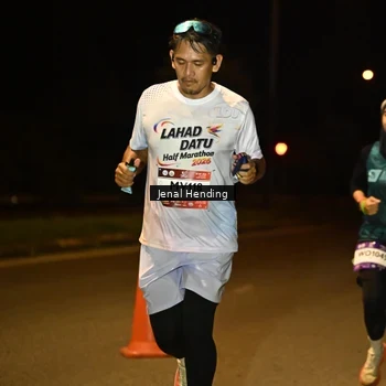Runner Photo 7725668