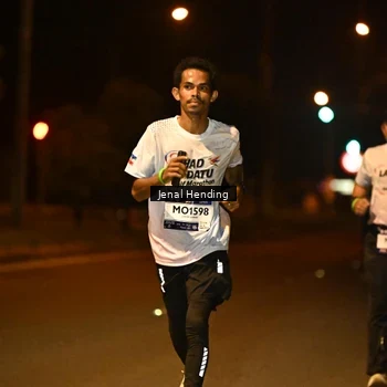 Runner Photo 7725688
