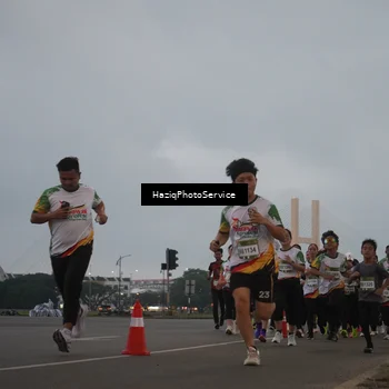 Runner Photo 7725701