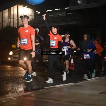 Runner Photo 7725718