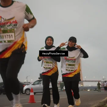 Runner Photo 7725732