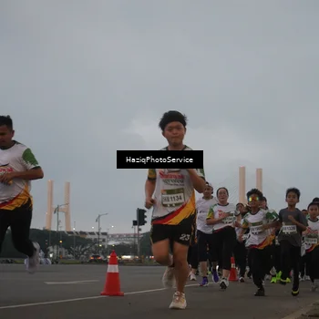 Runner Photo 7725742