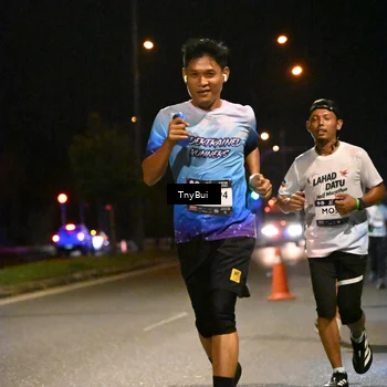 Runner Photo 7725749