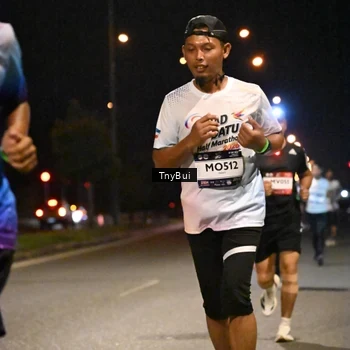 Runner Photo 7725752