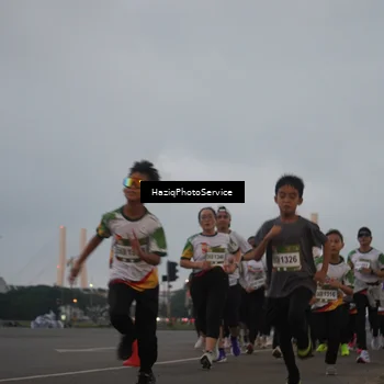 Runner Photo 7725754