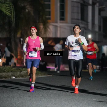 Runner Photo 7725756