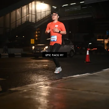 Runner Photo 7725758