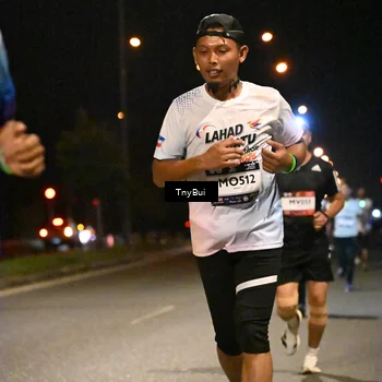 Runner Photo 7725790