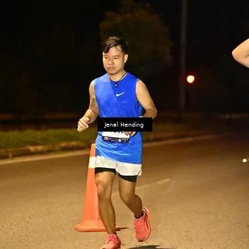 Runner Photo 7725798