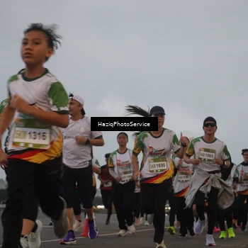 Runner Photo 7725801
