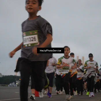 Runner Photo 7725812