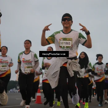 Runner Photo 7725833