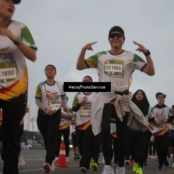 Runner Photo 7725854