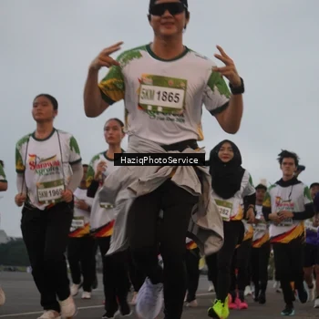 Runner Photo 7725860
