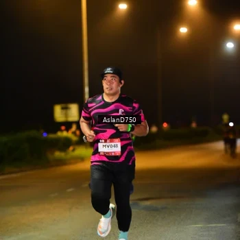 Runner Photo 7725863