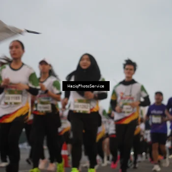 Runner Photo 7725878