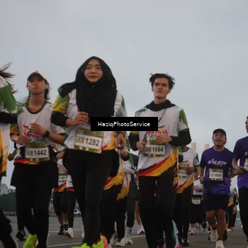 Runner Photo 7725880