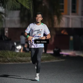 Runner Photo 7725914
