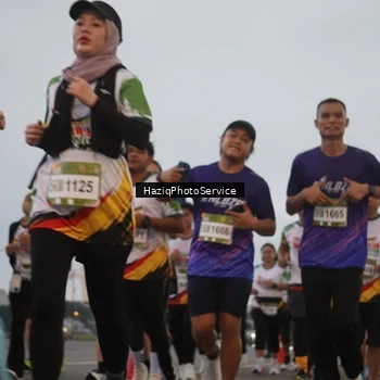 Runner Photo 7725920