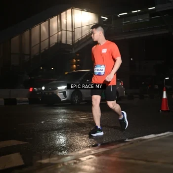 Runner Photo 7725929