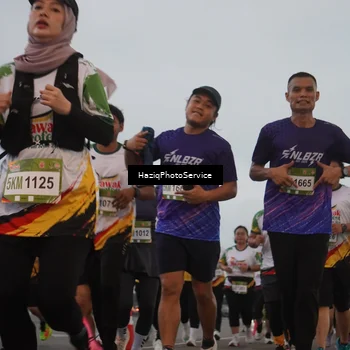 Runner Photo 7725954