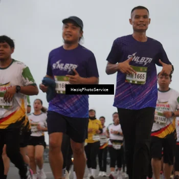 Runner Photo 7725956