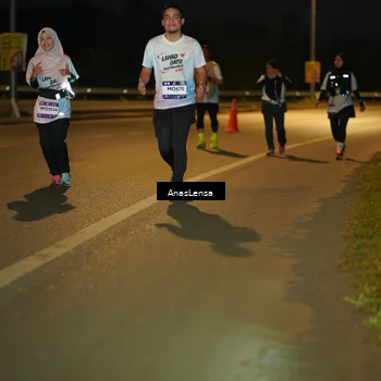 Runner Photo 7725976