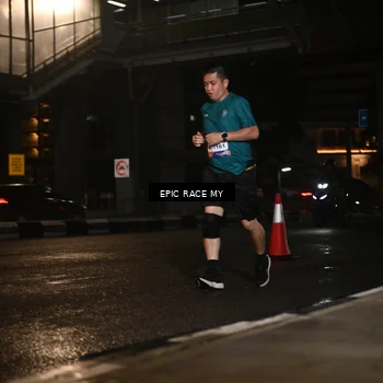 Runner Photo 7726000