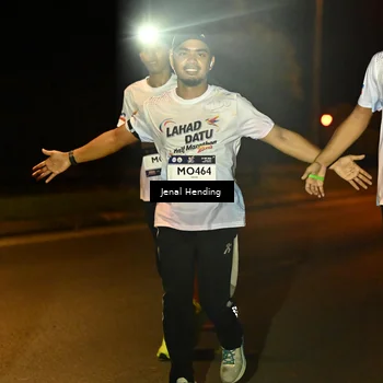 Runner Photo 7726009