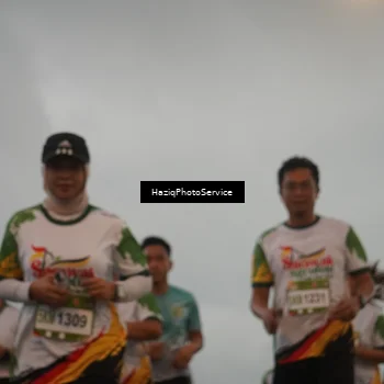 Runner Photo 7726019