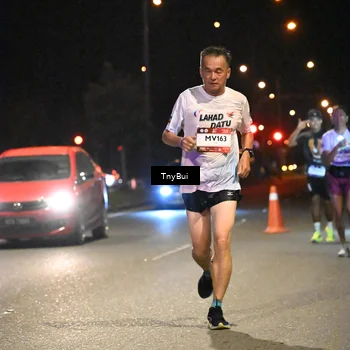Runner Photo 7726039