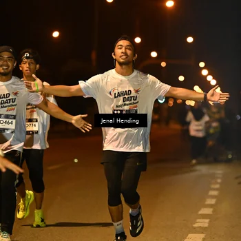 Runner Photo 7726046