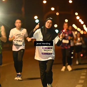 Runner Photo 7726057